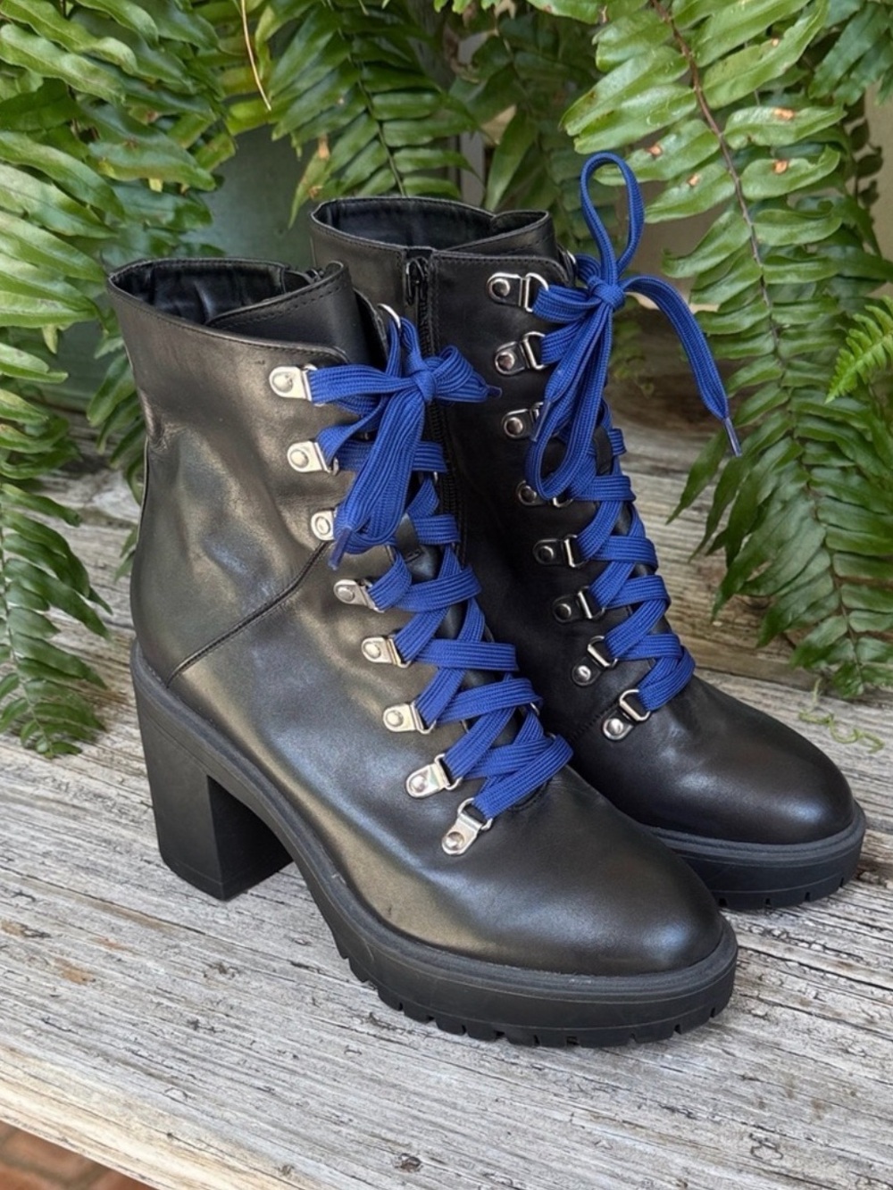 Steve Madden Royce Black Leather Booties